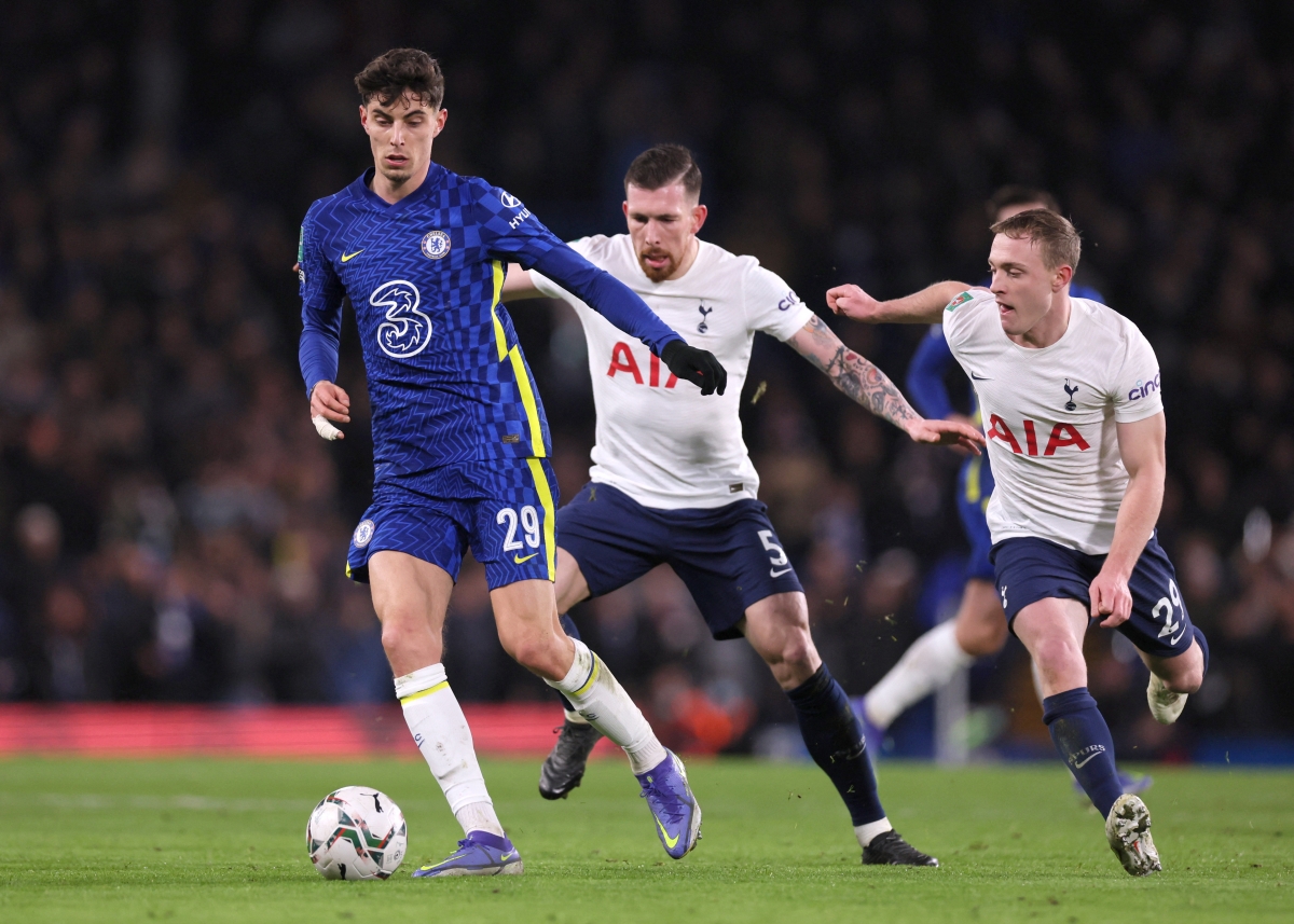 Sao Chelsea bị gãy ngón tay khi ghi bàn vào lưới Tottenham - Ảnh 4.