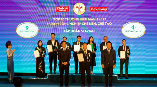 Tập đoàn Stavian đón nhận giải thưởng thương hiệu mạnh Việt Nam 2022 - Ảnh 1.