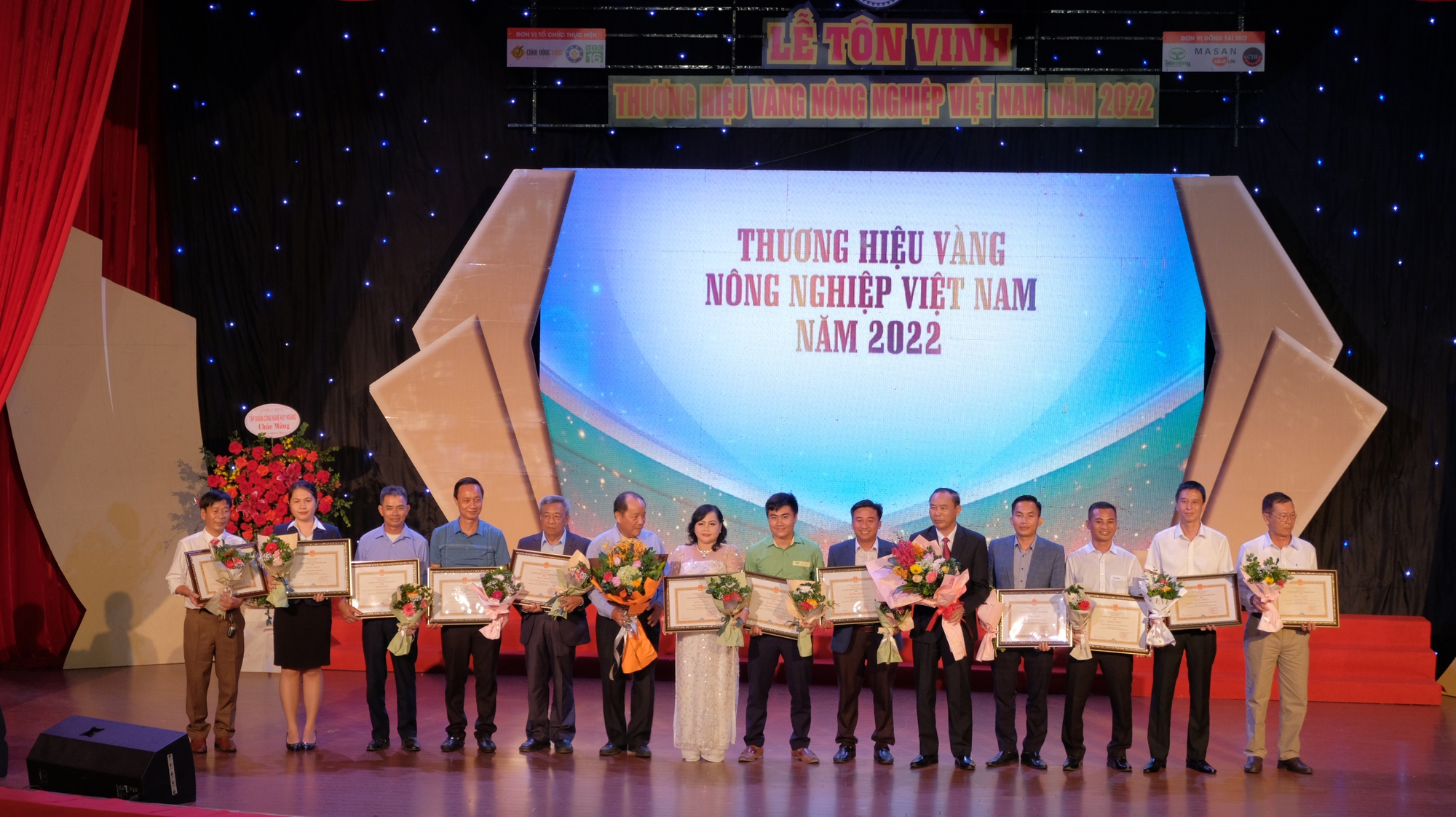 Tôn vinh 126 thương hiệu Vàng nông nghiệp Việt Nam năm 2022 - Ảnh 2.