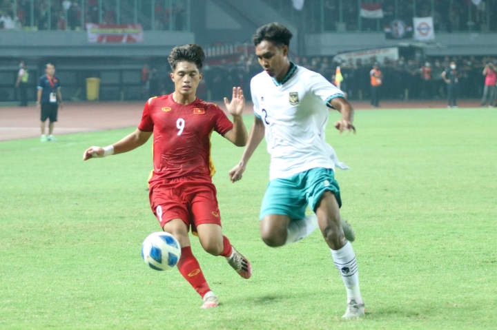 Vắt kiệt sức 100 phút, U19 Việt Nam chia điểm với U19 Indonesia - Ảnh 2.