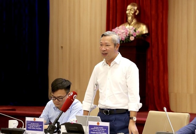 Ông Phạm Nguyên Hùng - Phó Cục trưởng Cục Điện lực và NLTT phát biểu