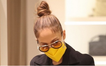 Jennifer Lopez được bạn trai Ben Affleck "hộ tống" đi mua sắm