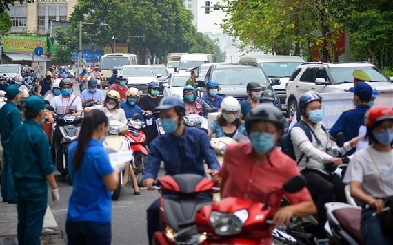 Công an Hà Nội cần kiểm tra ngẫu nhiên, tìm người ra đường không chính đáng