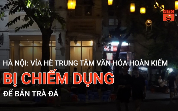 Hà Nội: Vỉa hè Trung tâm văn hóa Hồ Gươm bị chiếm dụng để bán trà đá