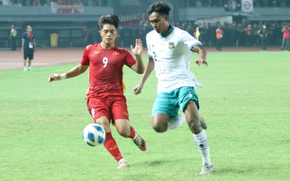 Vắt kiệt sức 100 phút, U19 Việt Nam chia điểm với U19 Indonesia