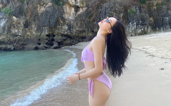 Bạn gái Nhâm Mạnh Dũng diện bikini, khoe thân hình nóng bỏng trên bãi biển