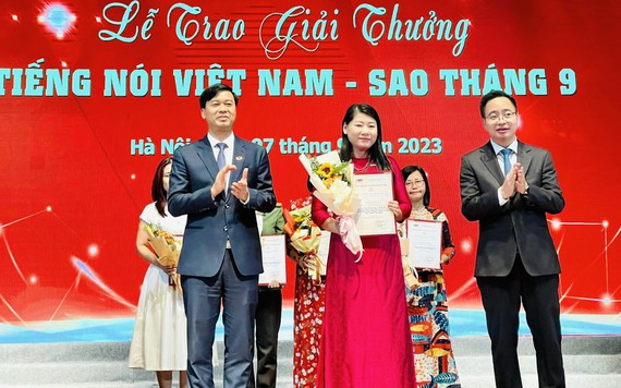 Kênh VTC9 đoạt Giải Bạc giải thưởng "Tiếng nói Việt Nam - Sao tháng 9"