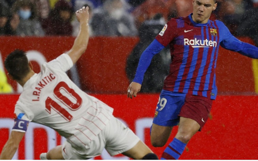 Thi đấu hơn người, Barca vẫn bị Sevilla cầm chân